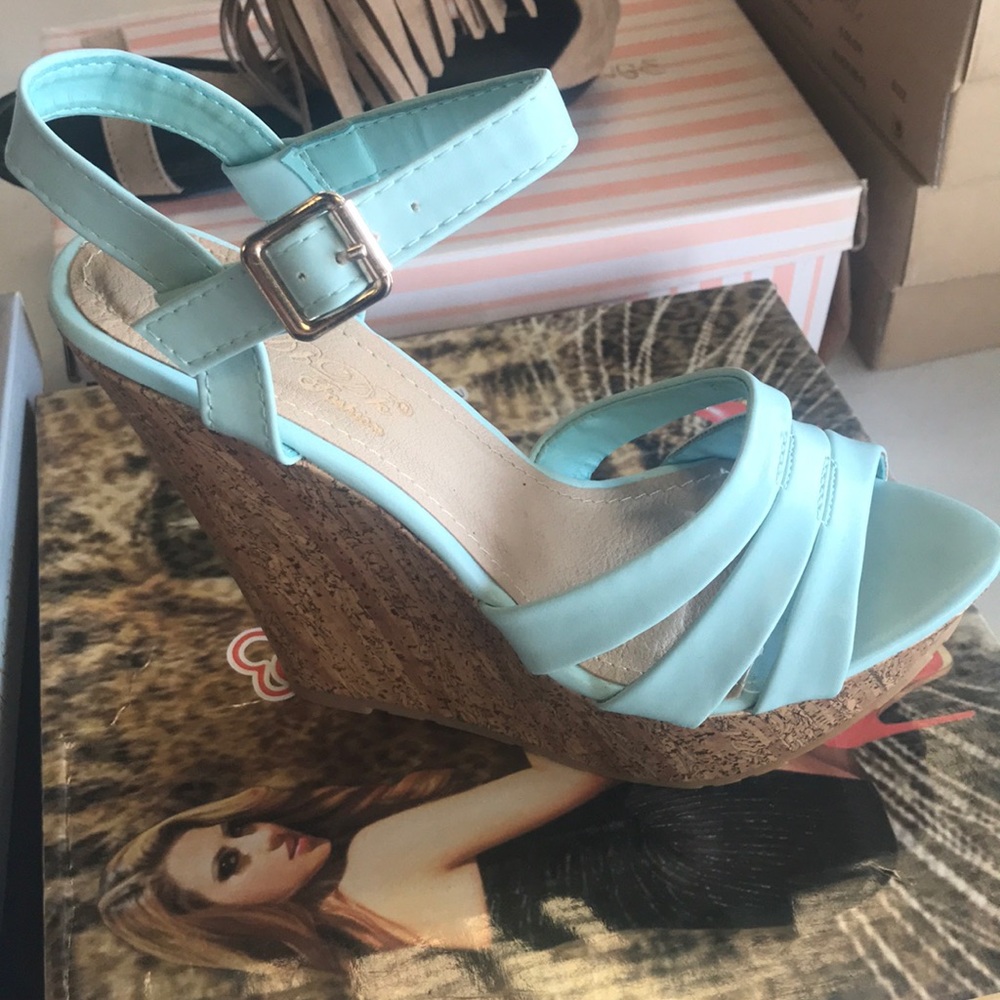 Women’s shoes